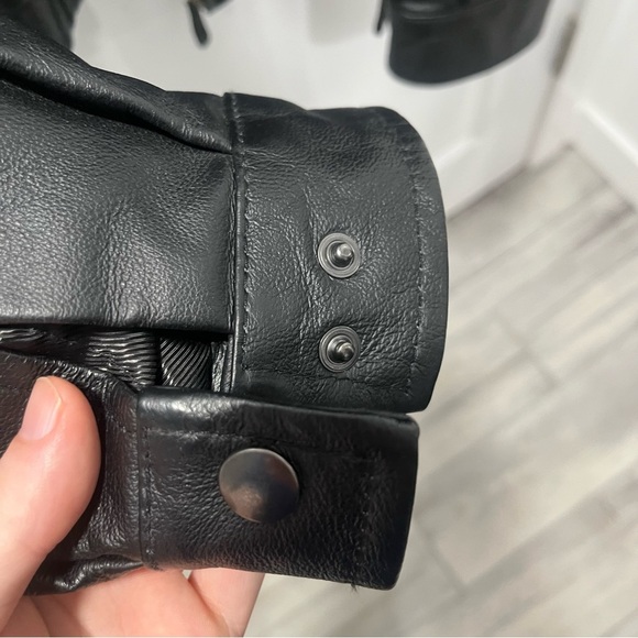 St. John's Bay Black Leather Bomber Jacket Genuine Leather Full Zip Pockets XXL - Picture 6 of 10